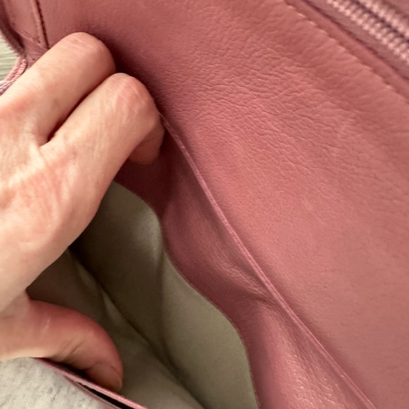 CHANEL Wallet~ 💗 - Picture 6 of 7